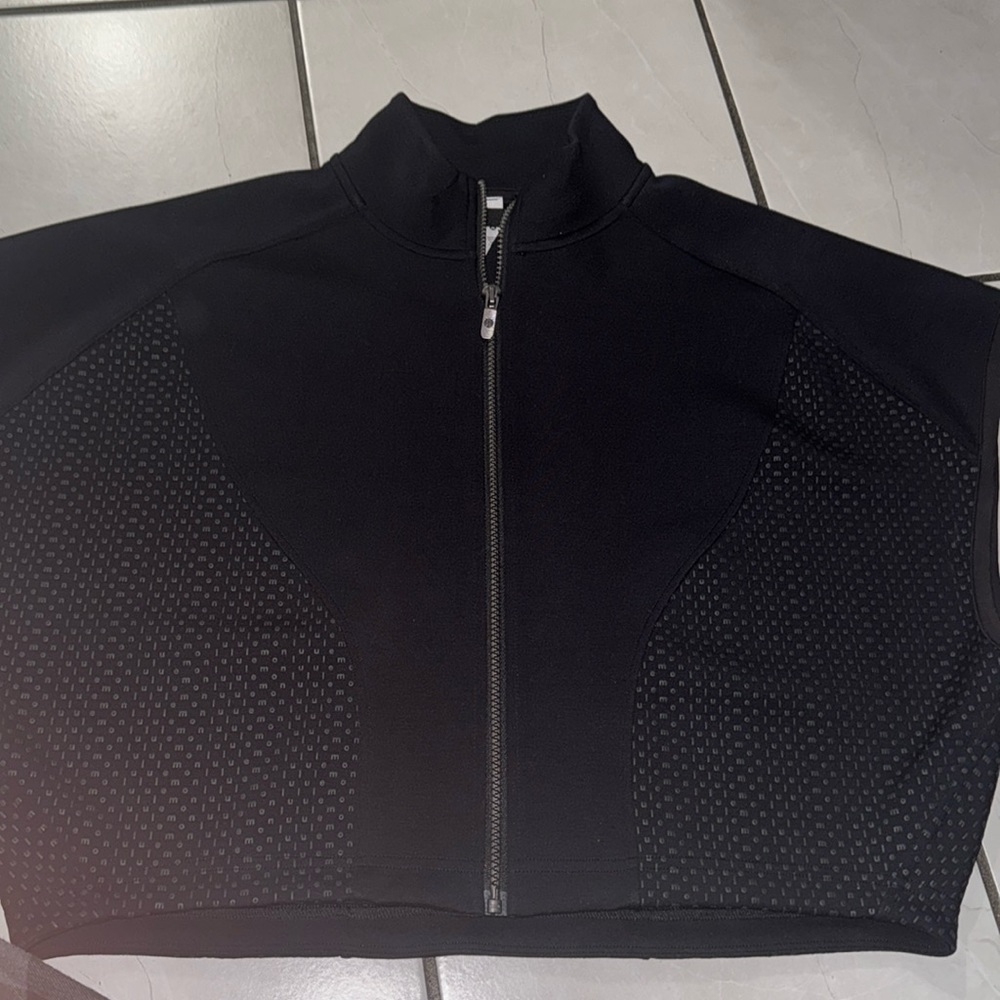 Lululemon Embossed panel sleeveless jacket